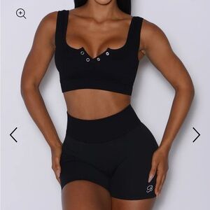 Bombshell Sportswear Black Figure Scrunch Shorts medium new with tags